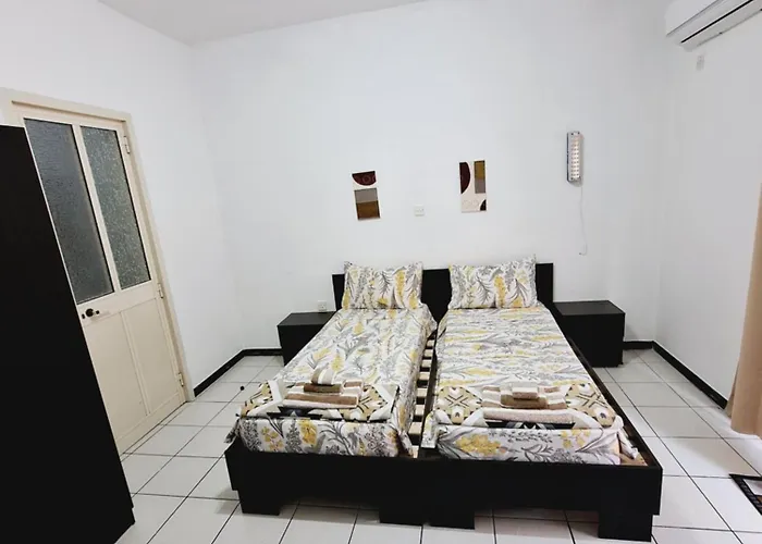 Lovely Paceville E * St. Julian's